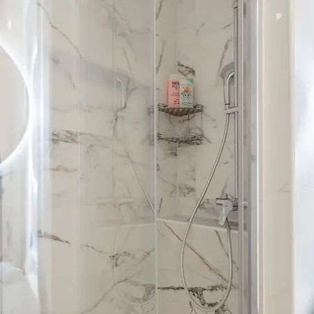 Apartman La De Chatelet *