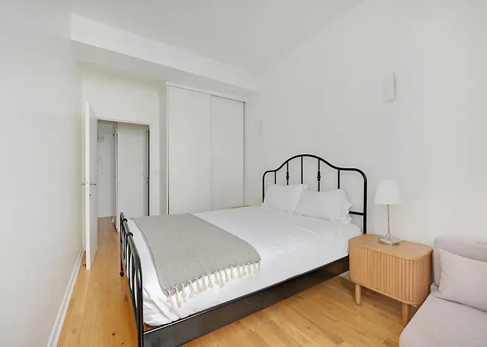 La De Chatelet * Parigi